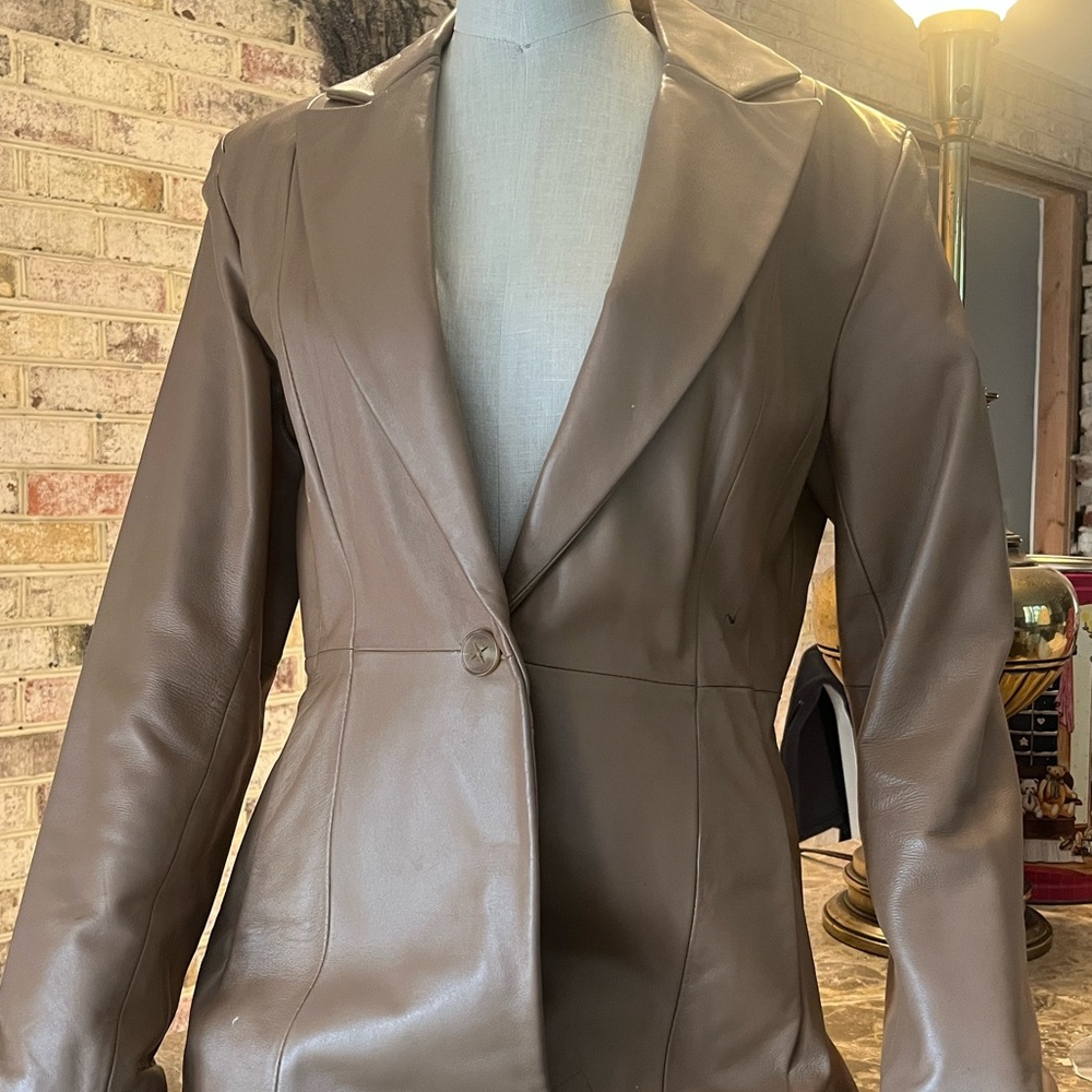 Brown Tailored Blazer with Notched Lapels